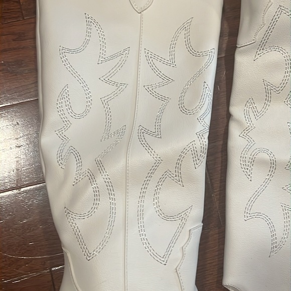 Women Cowgirl Boots Size 7 - Picture 2 of 13